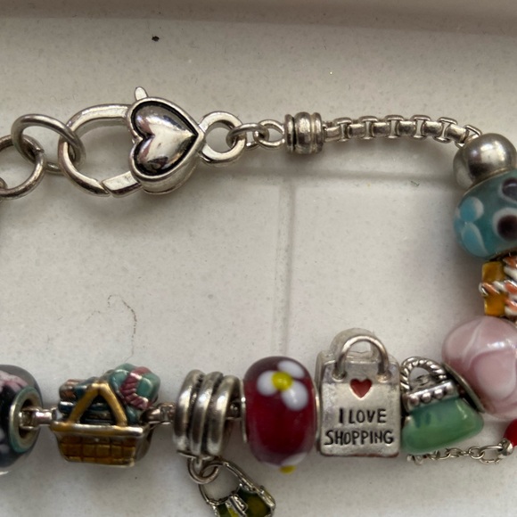 Shopping Charm Bracelet. Metal and Glass Beads and Charms. Claw Closure. - Picture 4 of 4